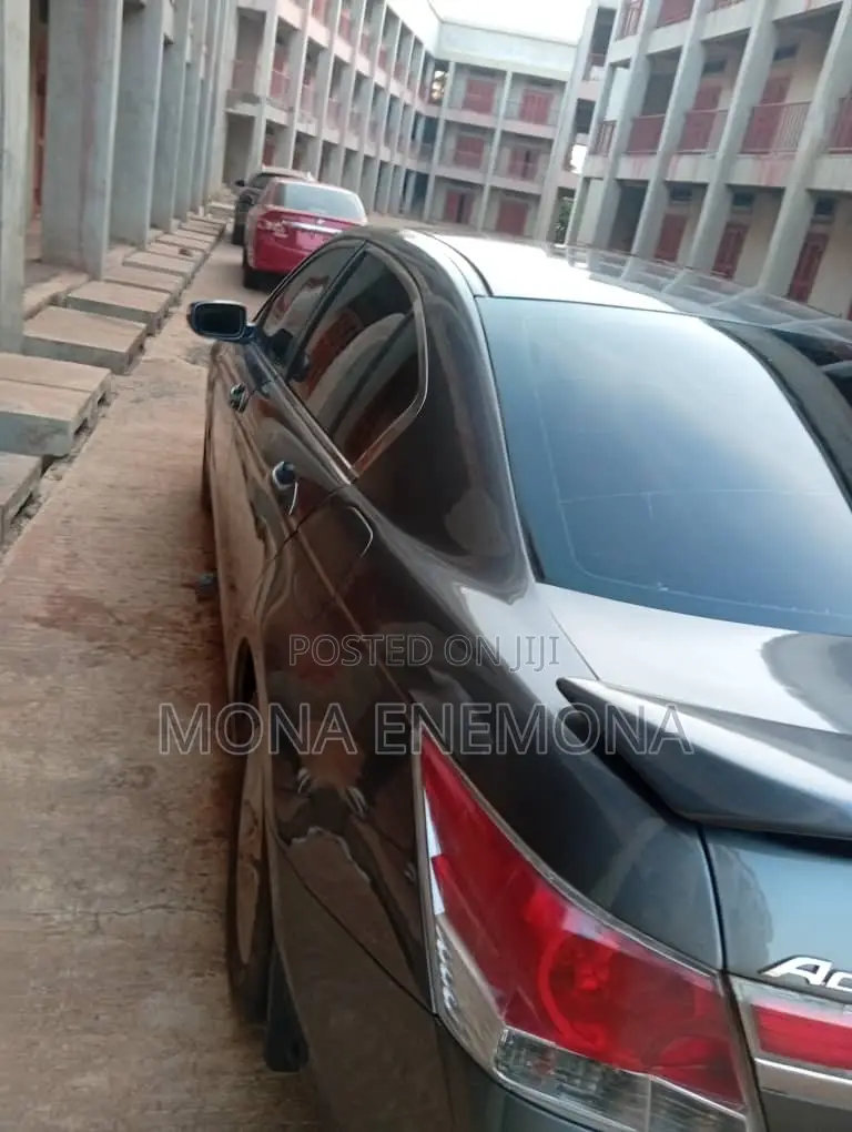 Honda Accord 2010 Gray