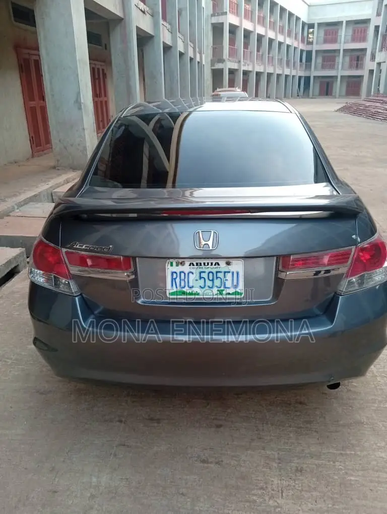 Honda Accord 2010 Gray