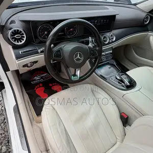 Mercedes-Benz E300 Base RWD Sedan (2.0L 4cyl 9A) 2017 White