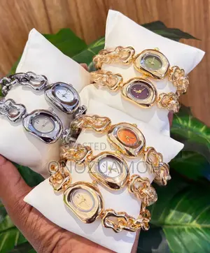 Female Non-Tarnish Chain WristWatches