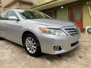 Toyota Camry 2011 Silver