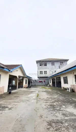 2bdrm Block of Flats in Rukpokwu for sale