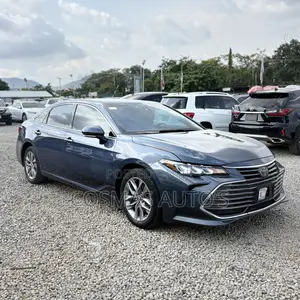 Toyota Avalon XLE FWD Sedan (3.5L V6 8A) 2019 Gray