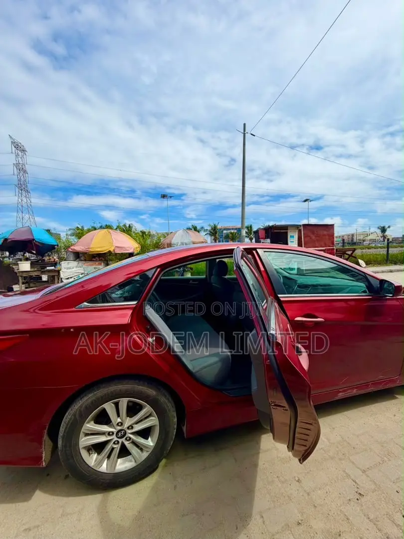 Hyundai Sonata 2013 Red