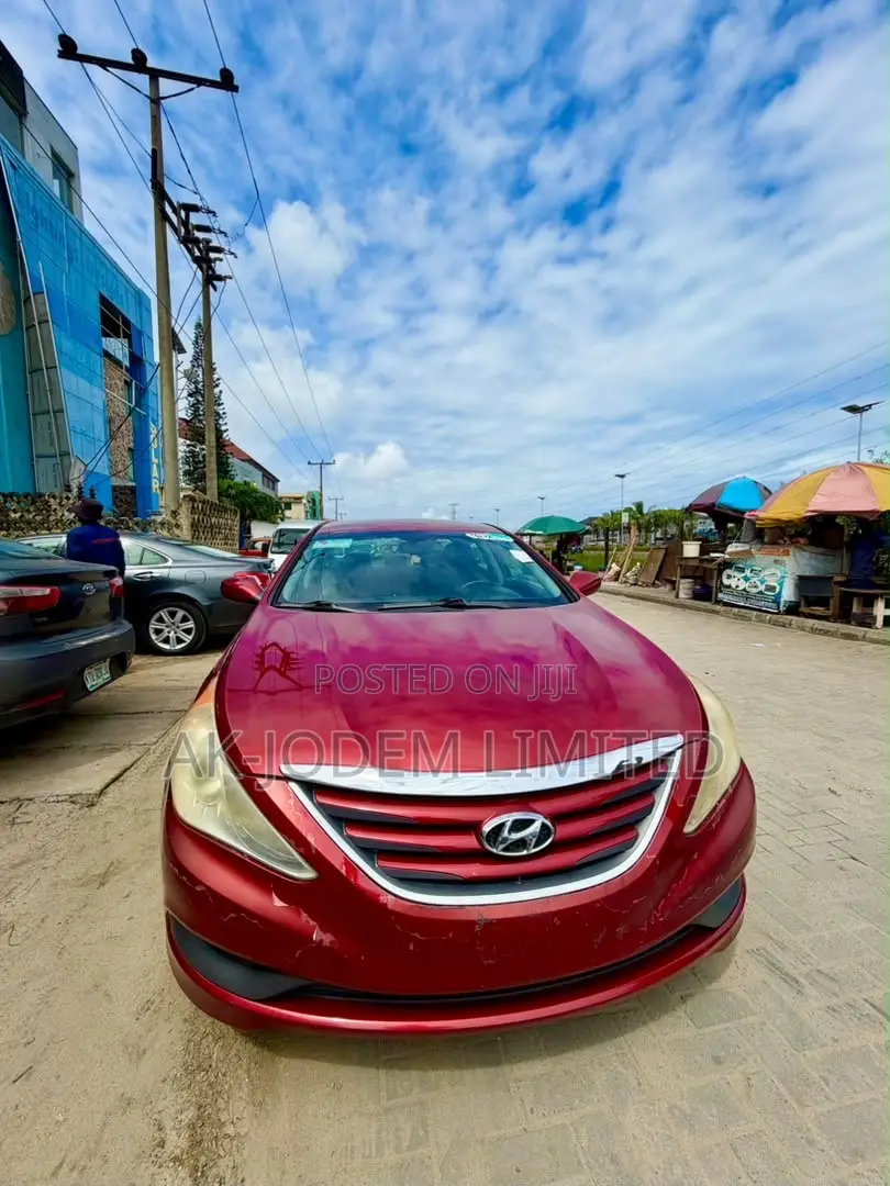 Hyundai Sonata 2013 Red