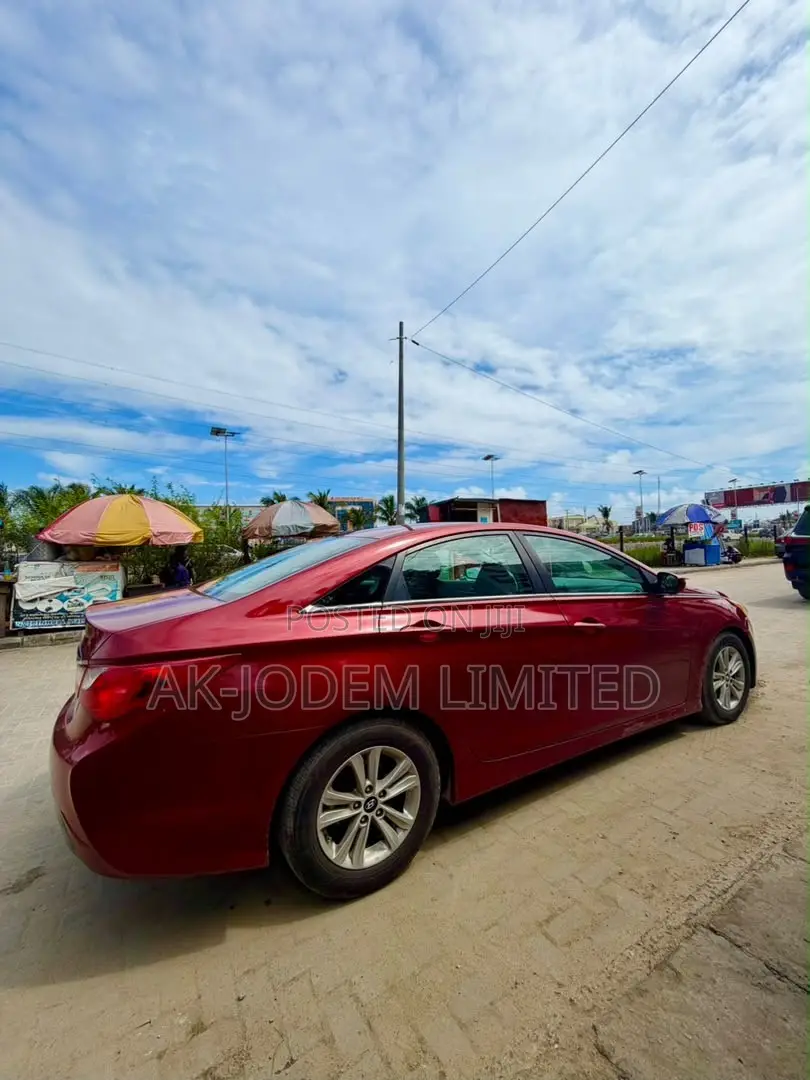 Hyundai Sonata 2013 Red