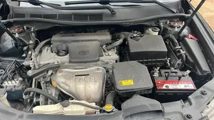 Toyota Camry SE 4dr Sedan (2.5L 4cyl 6A) 2013 Blue