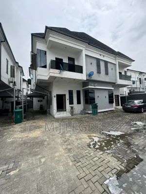 4bdrm Duplex in Vgc for rent