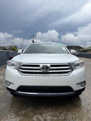 Toyota Highlander Limited 3.5L 2WD 2013 White
