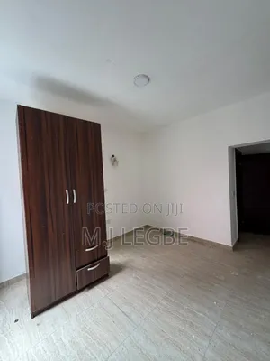 2bdrm Apartment in Vgc for rent