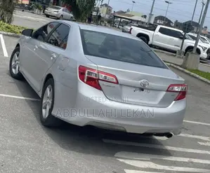Toyota Camry SE 4dr Sedan (2.5L 4cyl 6A) 2012 Silver