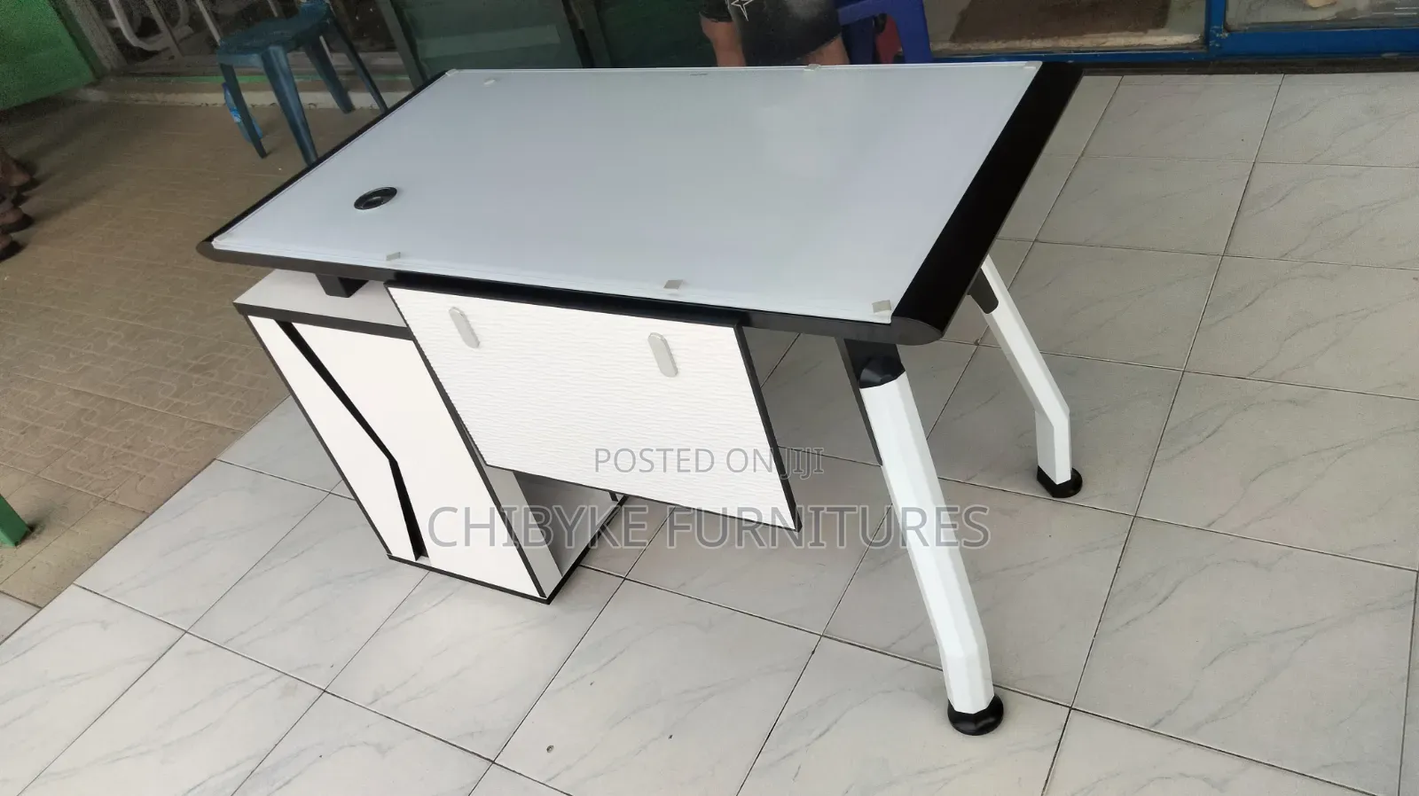 Executive 1.2 Office Table