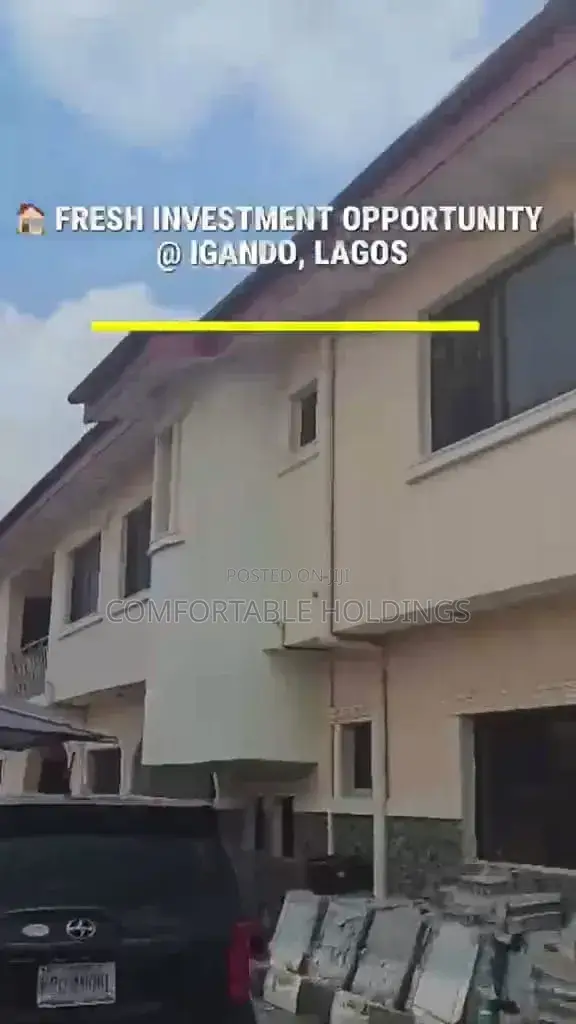 20bdrm Townhouse/Terrace in Igando for sale