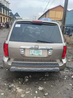 Honda Pilot 2004 Gold