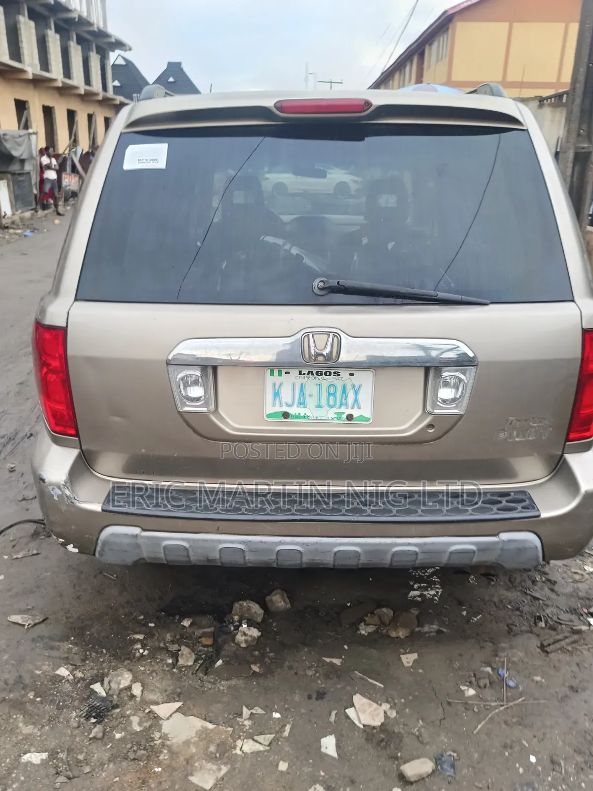 Honda Pilot 2004 Gold