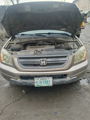 Honda Pilot 2004 Gold