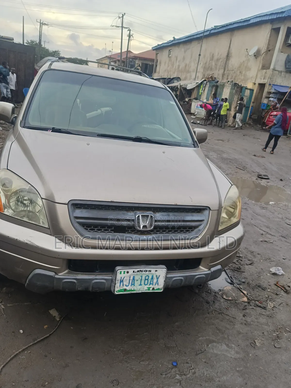 Honda Pilot 2004 Gold