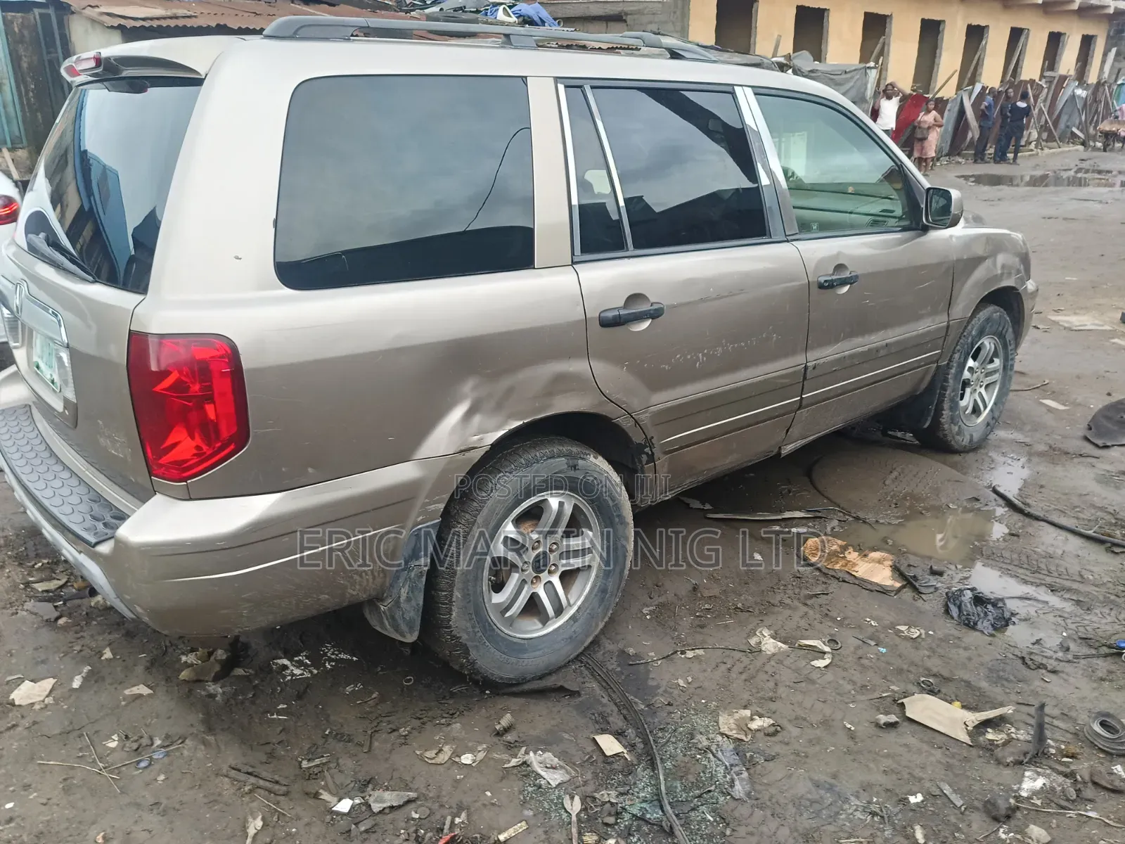 Honda Pilot 2004 Gold