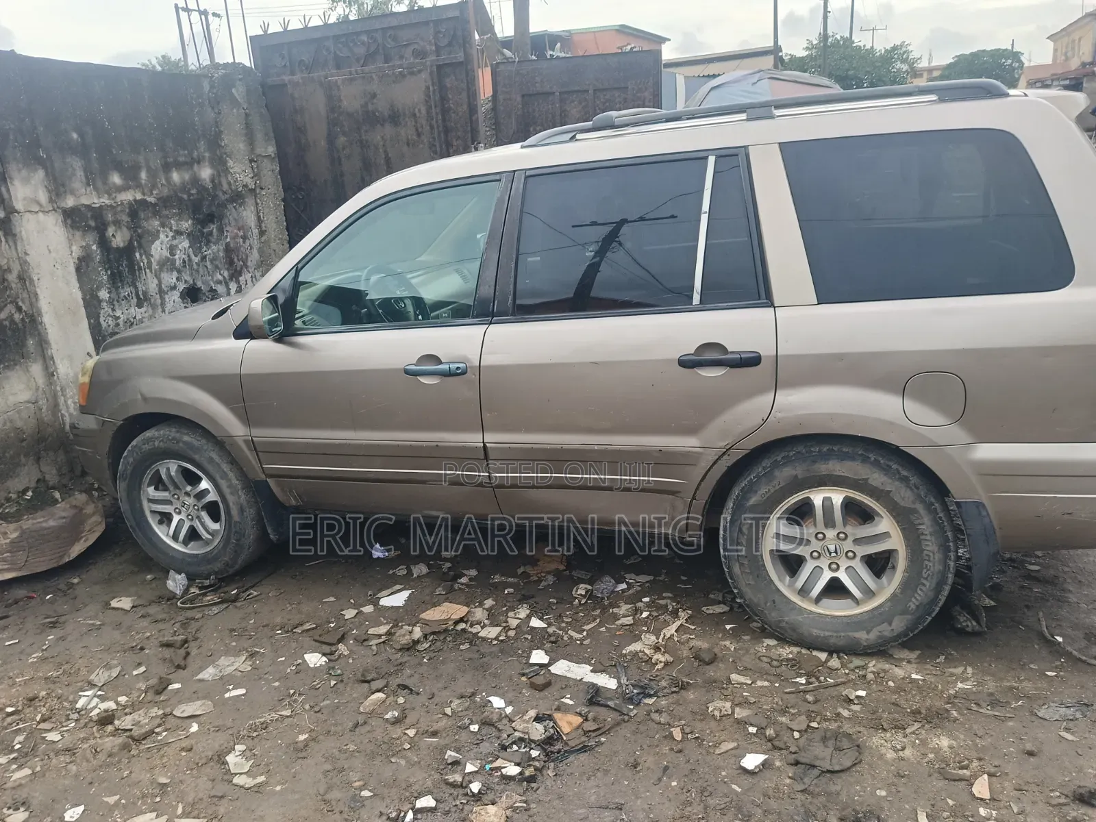 Honda Pilot 2004 Gold