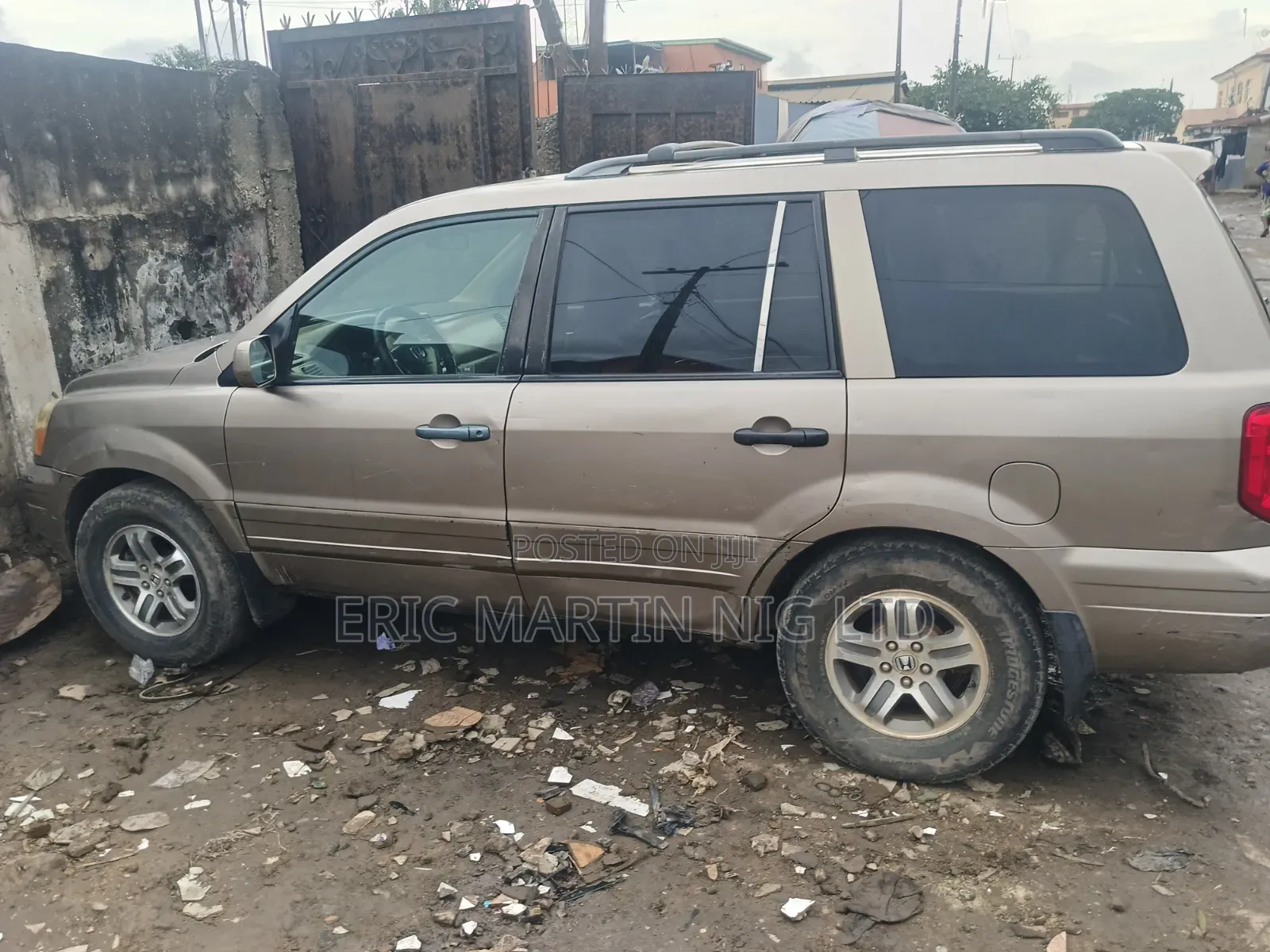 Honda Pilot 2004 Gold
