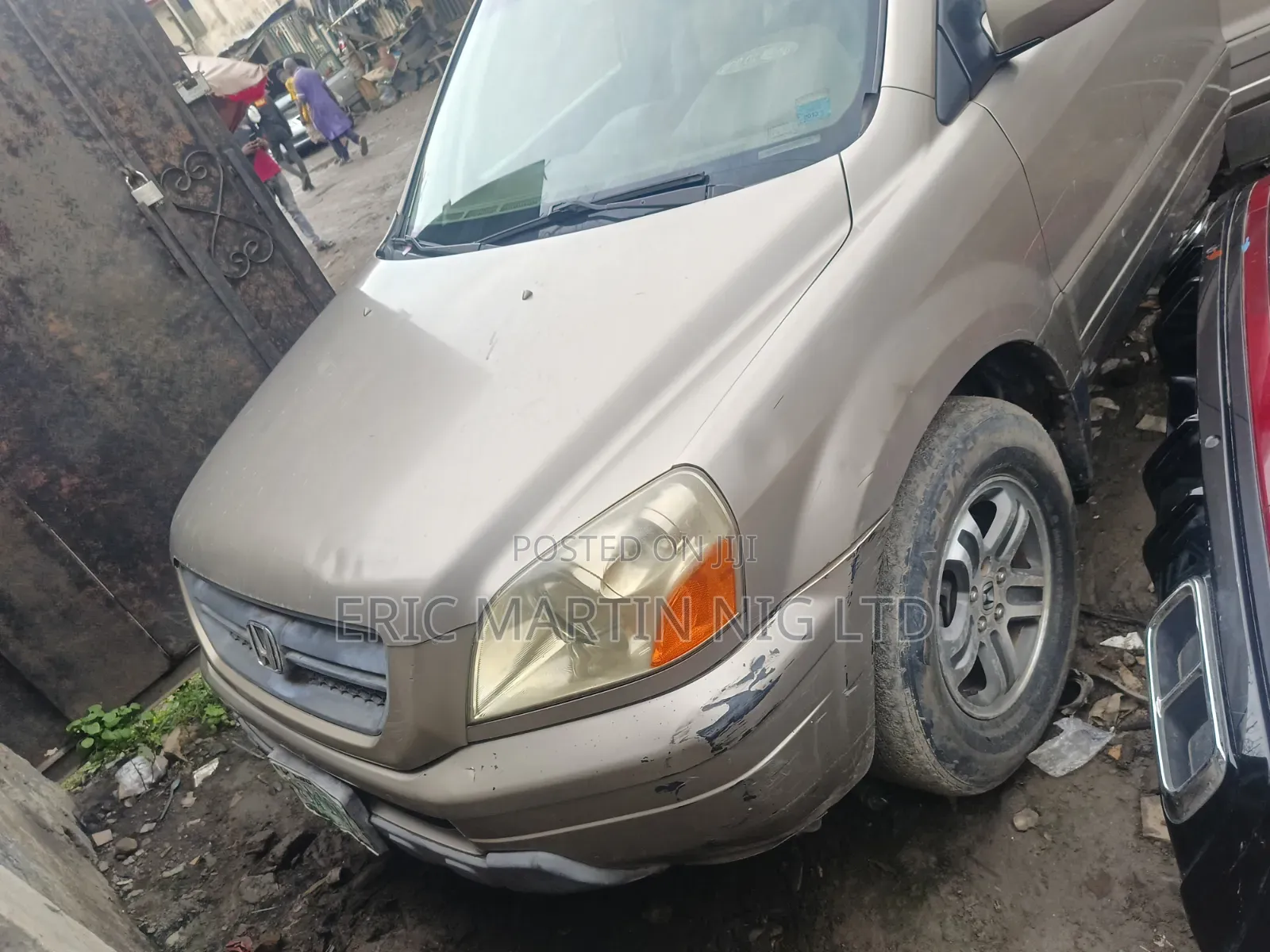 Honda Pilot 2004 Gold