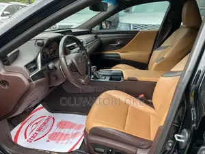 Lexus ES 2019 Black