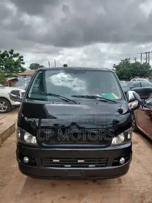 Toyota HiAce 2014 Black