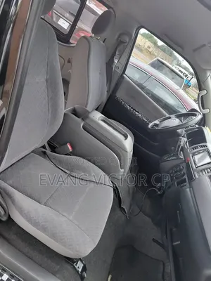 Toyota HiAce 2014 Black
