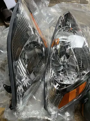 Headlamp Sienna 04-05