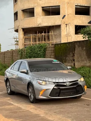 Toyota Camry SE 4dr Sedan (2.5L 4cyl 6A) 2016