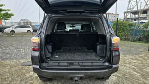 Toyota 4-Runner SR5 Premium 4dr SUV 4WD (4.0L 6cyl 5A) 2015 Gray