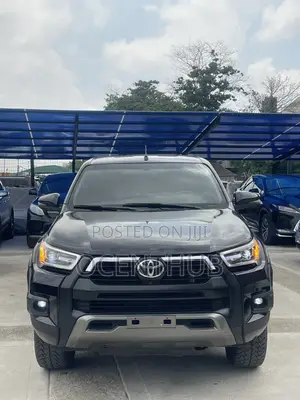 Toyota Hilux 2024 Black