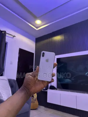 Apple iPhone X 64 GB White