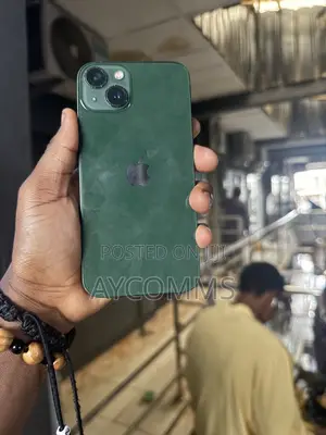Apple iPhone 13 128 GB Green