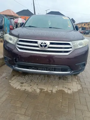 Toyota Highlander 2013 Brown