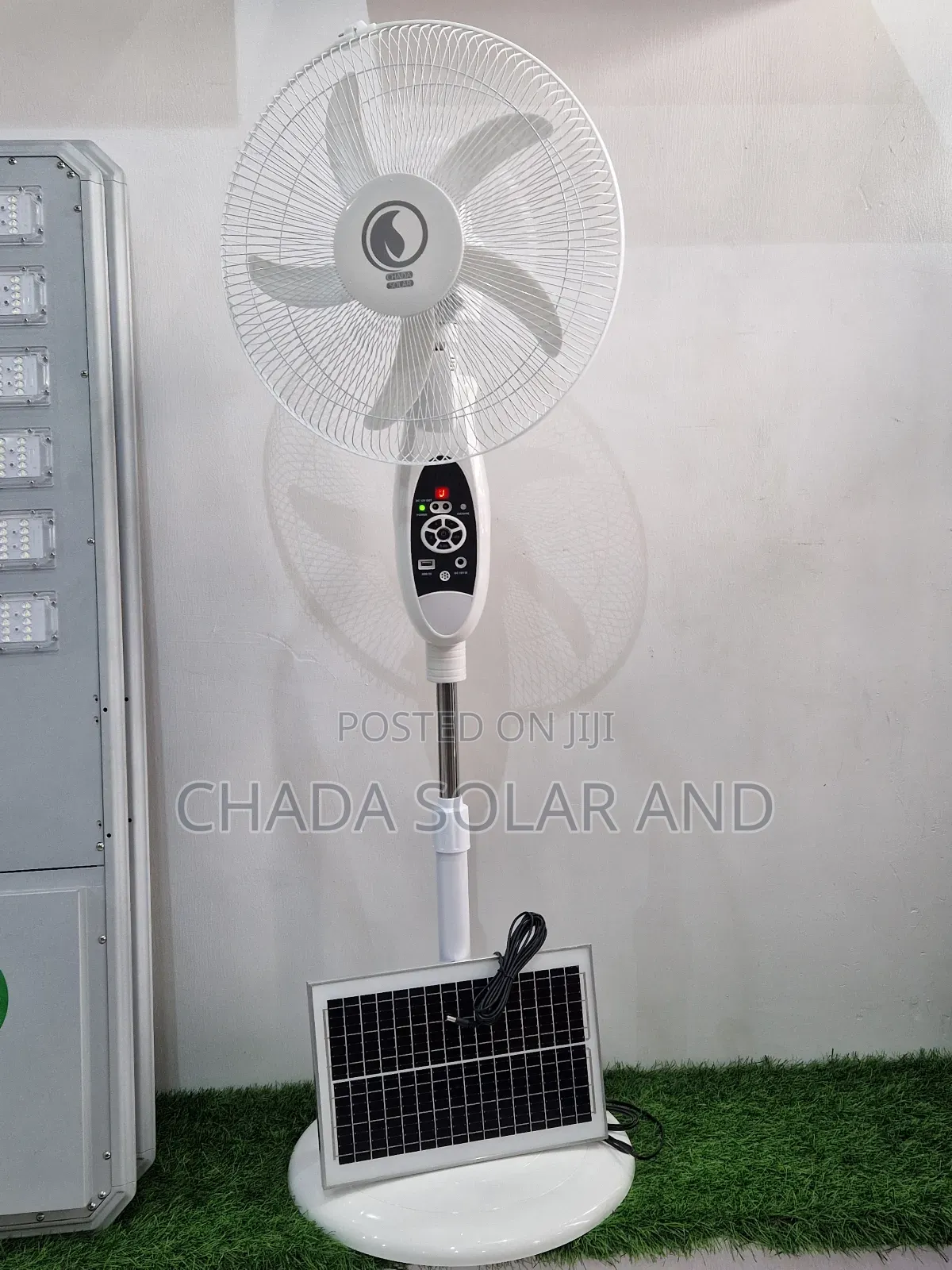 16"Rechargeable Solar Fan