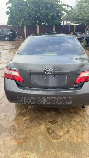 Toyota Camry LE 4dr Sedan (2.4L 4cyl 5A) 2008 White