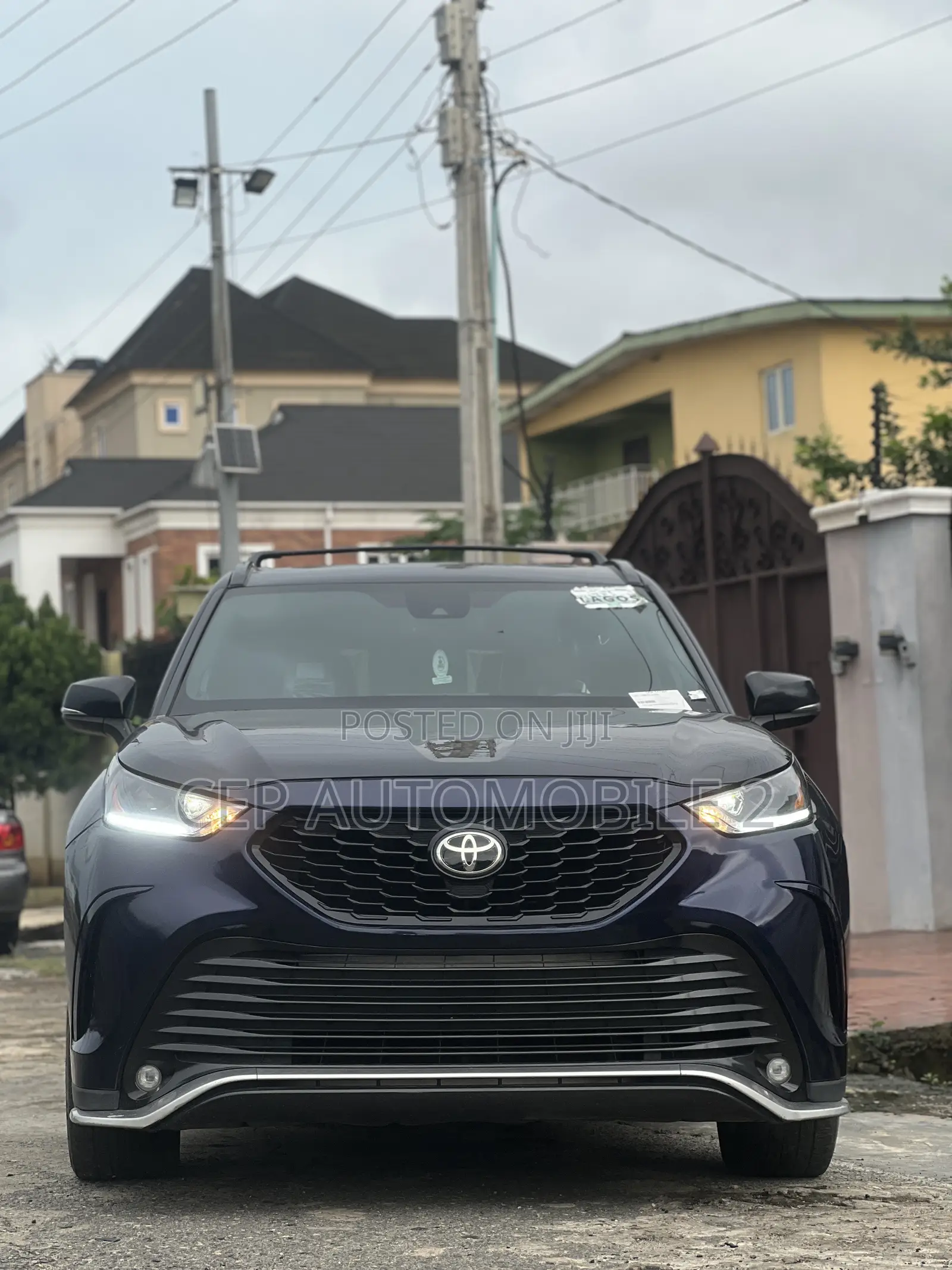 Toyota Highlander XSE 2021 Blue
