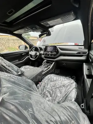 Toyota Highlander XSE 2021 Blue