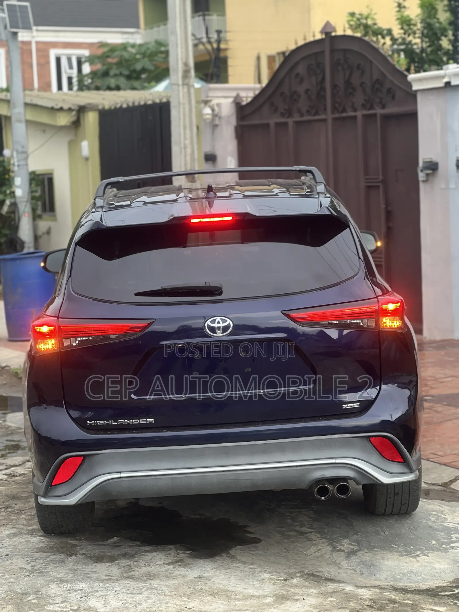 Toyota Highlander XSE 2021 Blue