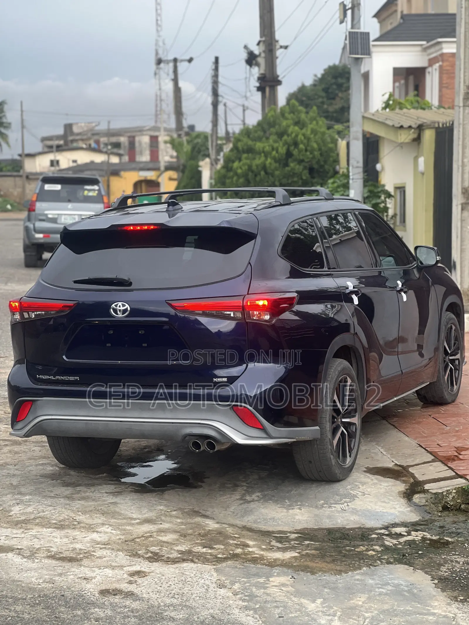 Toyota Highlander XSE 2021 Blue