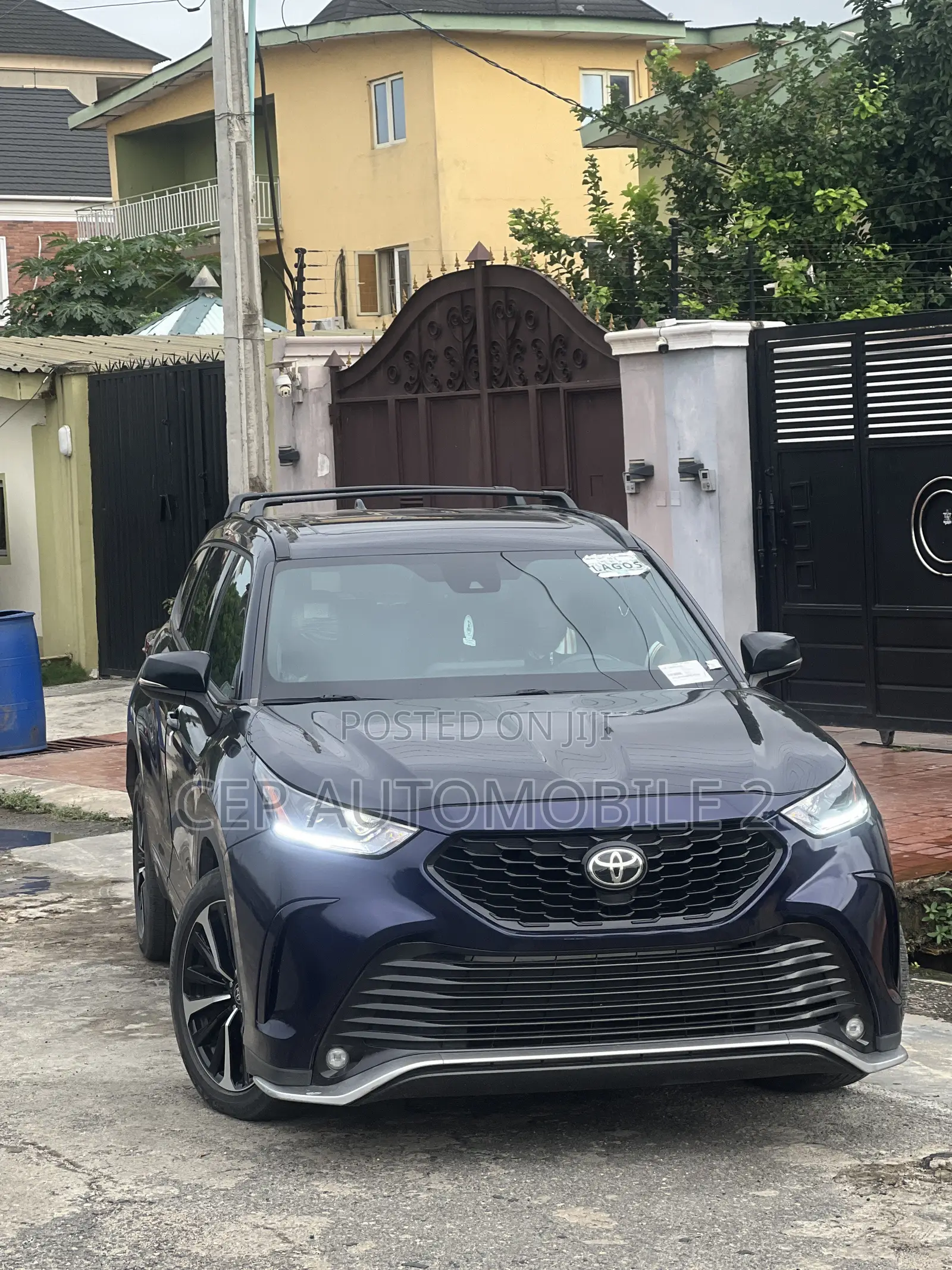 Toyota Highlander XSE 2021 Blue