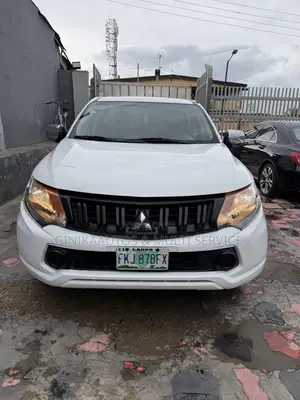 Mitsubishi L200 2018 White