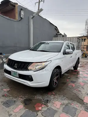 Mitsubishi L200 2018 White