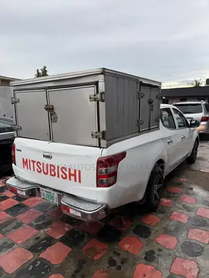 Mitsubishi L200 2018 White