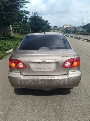 Toyota Corolla 2004 Gold
