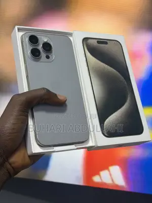Apple iPhone 15 Pro Max 256 GB Silver