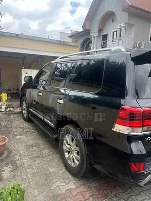 Toyota Land Cruiser 2015 Black