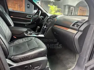 Ford Explorer Platinum 4dr SUV AWD (3.5L 6cyl Turbo 6A) 2016 Black
