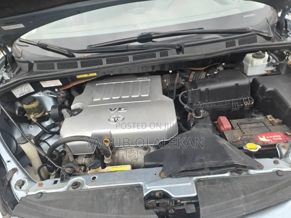 Toyota Sienna 2009 Blue